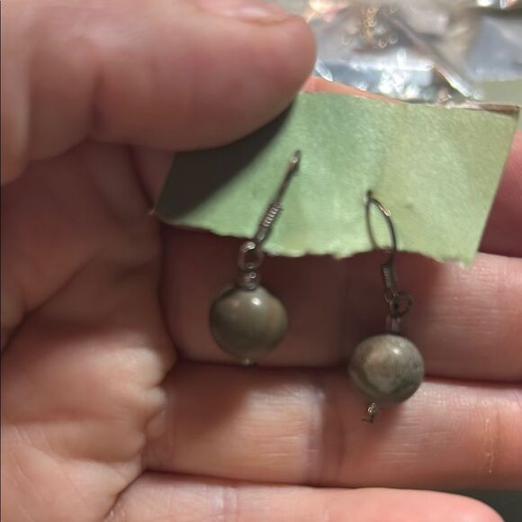 Elegant Silver Drop Earrings - Picture 1 of 3